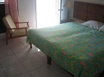 Paradise Brandon Hill Guest House 蒙特哥贝 外观 照片